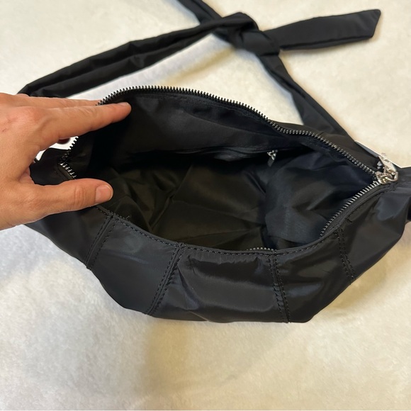 NWT Kelly Tie Strap Multi-Way Black Crossbody Belt Bag - Picture 8 of 11